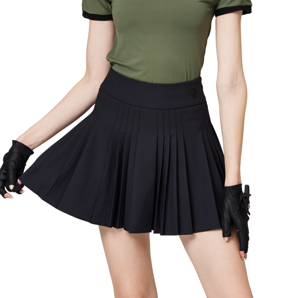 High-waisted women's pleated skirt